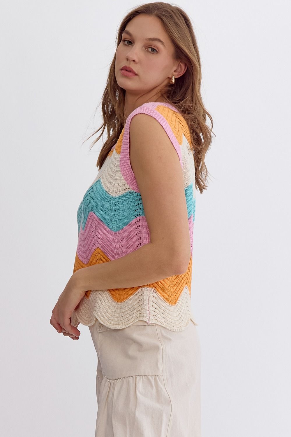 Color block scalloped hem vest