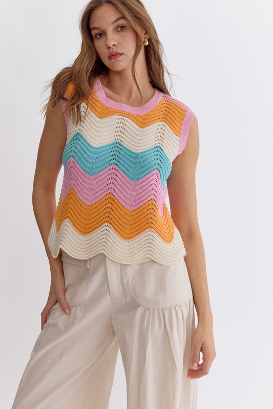 Color block scalloped hem vest