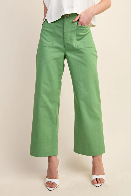 Green cropped pants